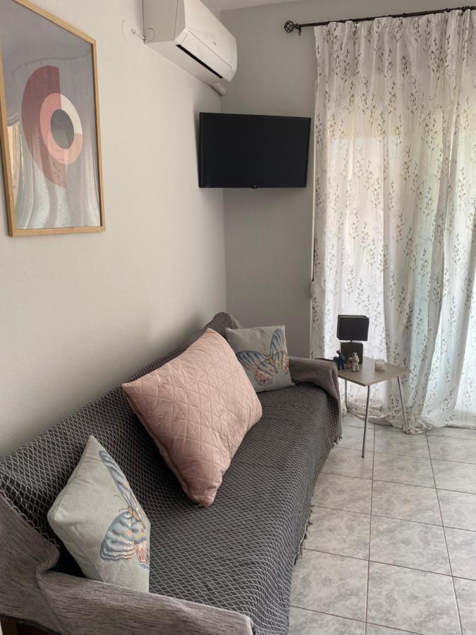 Small Beauty Studio Kavala Bagian luar foto