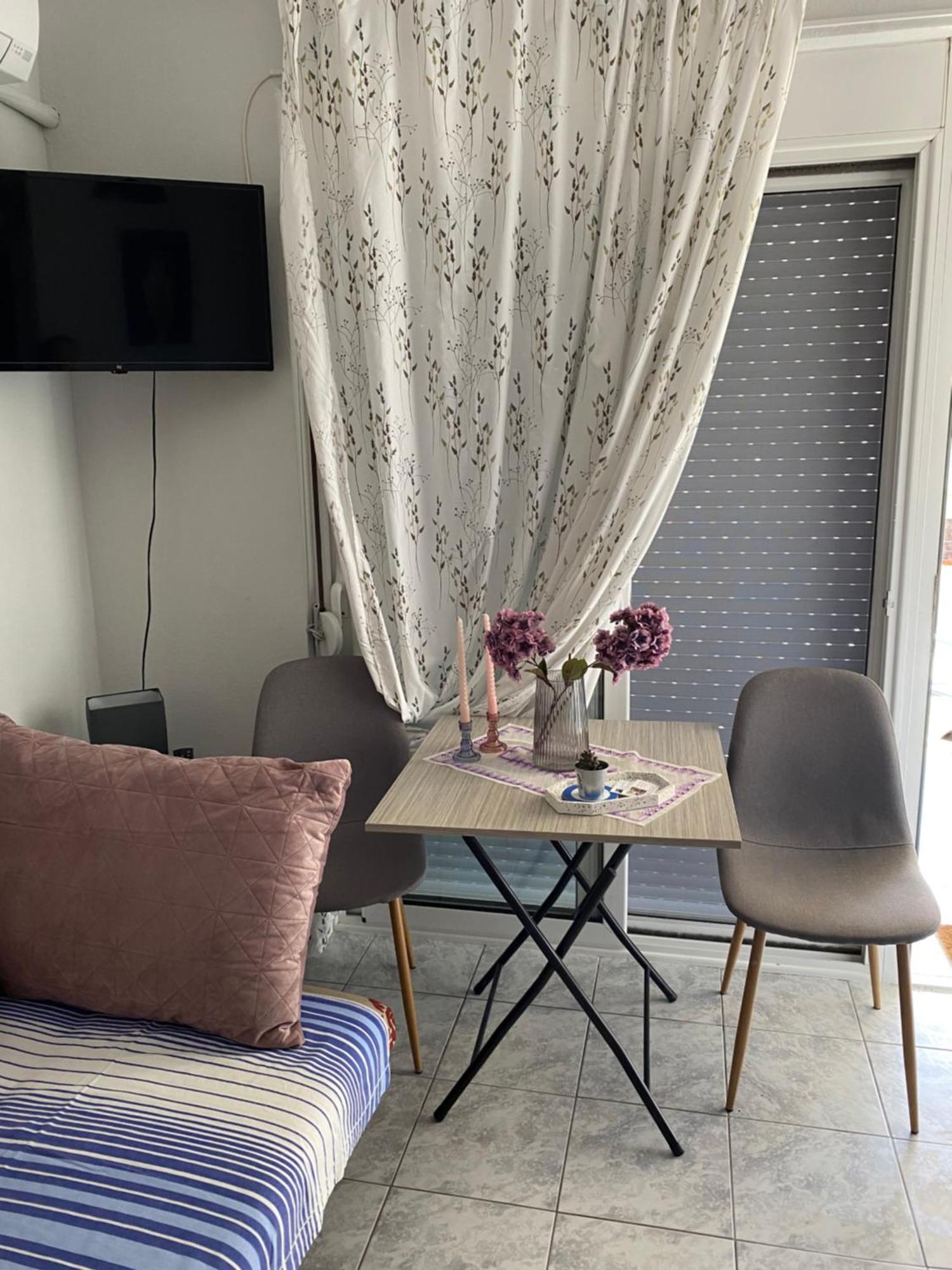 Small Beauty Studio Kavala Bagian luar foto